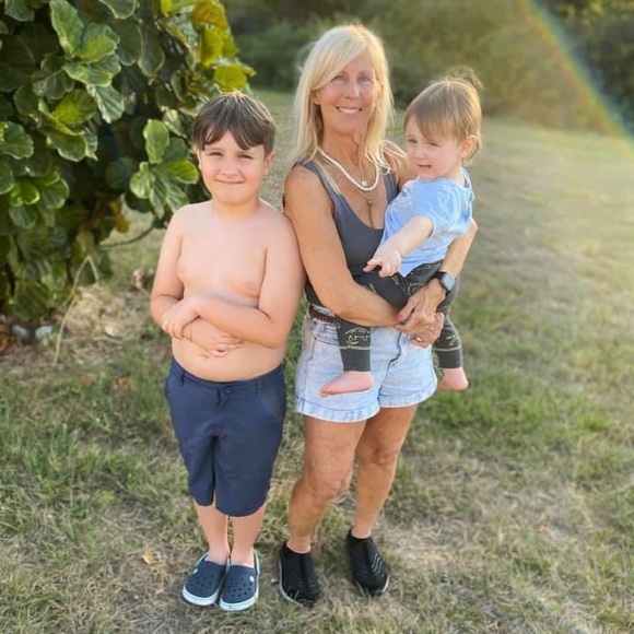 Meet your Posher, Donna - Picture 1 of 4